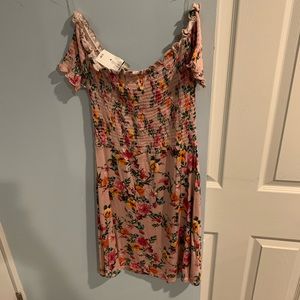 Medium strapless dress